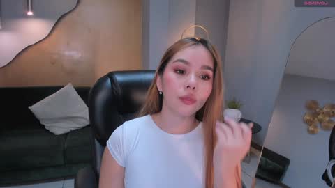 Snapshot of carolinegrace_ chatting on January 3, 11:03 am Caro online show from January 3, 11:03 am