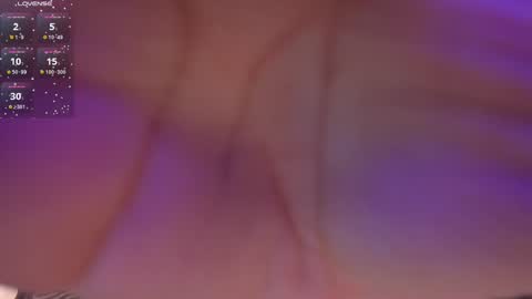 Snapshot of carolinegrace_ chatting on December 15, 3:13 am Caro online show from December 15, 3:13 am