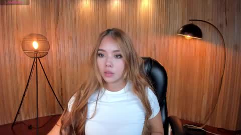 Snapshot of carolinegrace_ chatting on March 11, 10:29 am Caro online show from March 11, 10:29 am