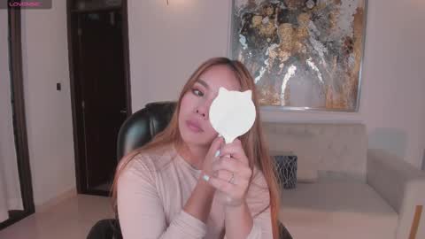 Snapshot of carolinegrace_ chatting on March 7, 11:07 am Caro online show from March 7, 11:07 am