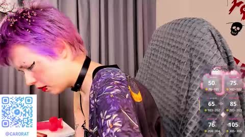 Snapshot of carolinerichter chatting on November 2, 5:55 am CarolineRichter online show from November 2, 5:55 am