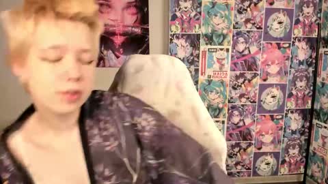 Snapshot of carolinerichter chatting on October 6, 3:01 am CarolineRichter online show from October 6, 3:01 am