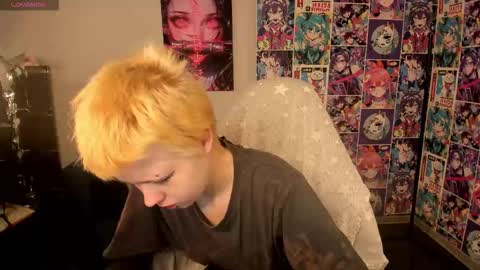 Snapshot of carolinerichter chatting on October 13, 3:20 am CarolineRichter online show from October 13, 3:20 am