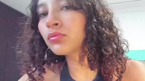 Snapshot of carolinne_89 chatting on January 15, 12:25 pm caro online show from January 15, 12:25 pm