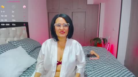 Snapshot of carolinnefiotti chatting on September 16, 9:01 pm CarolinneFiotti online show from September 16, 9:01 pm