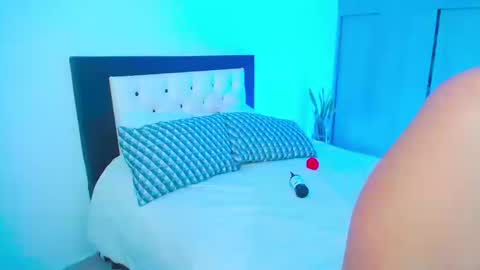 Snapshot of carolinnefiotti chatting on September 25, 9:34 pm CarolinneFiotti online show from September 25, 9:34 pm