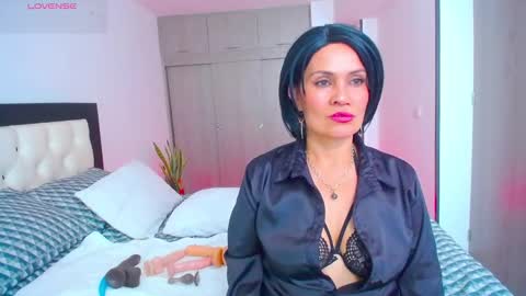 Snapshot of carolinnefiotti chatting on October 1, 9:09 pm CarolinneFiotti online show from October 1, 9:09 pm