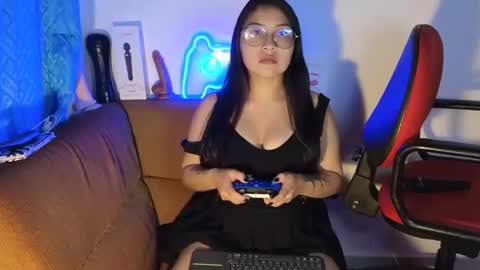 Snapshot of caroll_luna chatting on December 20, 6:08 am Caroll online show from December 20, 6:08 am