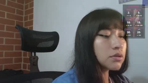 Snapshot of caroll_luna chatting on October 14, 1:52 am Caroll online show from October 14, 1:52 am