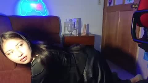 Snapshot of caroll_luna chatting on December 7, 5:15 am Caroll online show from December 7, 5:15 am
