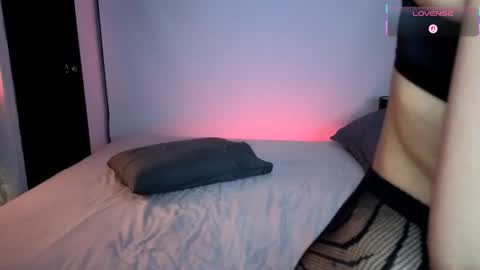 Carolinne online show from September 20, 1:49 am