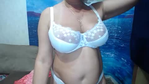 Snapshot of caroncapella chatting on September 19, 2:05 pm VicunaCool online show from September 19, 2:05 pm