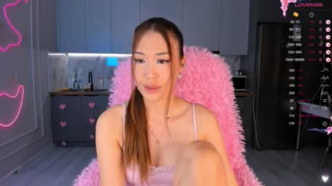 Snapshot of carpe_diemmm chatting on October 4, 12:16 am Yummi online show from October 4, 12:16 am