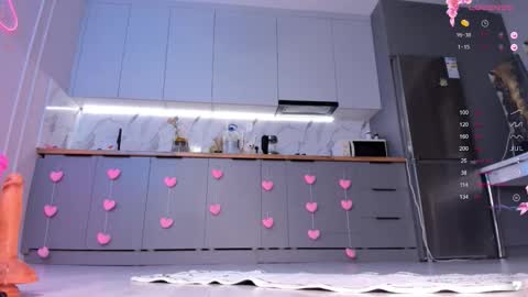 Snapshot of carpe_diemmm chatting on September 20, 11:25 pm Yummi online show from September 20, 11:25 pm