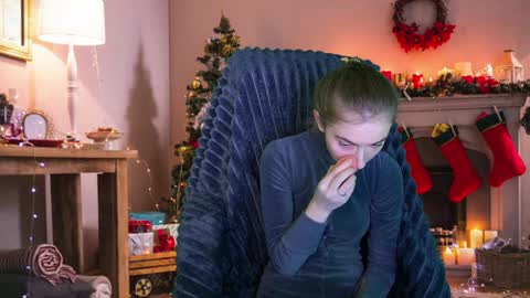 Carrie online show from December 17, 7:40 am