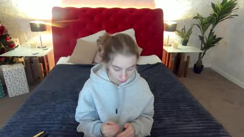 Carrie online show from December 16, 7:04 am