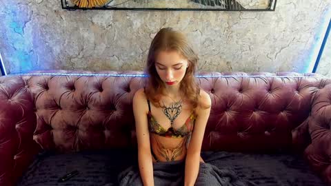 Carrie online show from December 20, 8:28 am