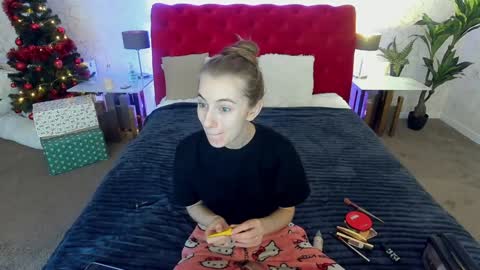 Carrie online show from January 1, 9:17 am