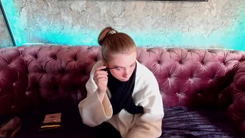 Carrie online show from December 13, 7:48 am