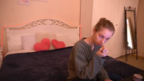 Carrie online show from January 7, 7:20 am