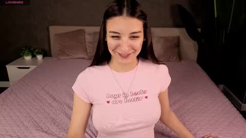 carrie_roberts online show from October 3, 9:14 am