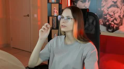 Snapshot of carrie_roses chatting on October 7, 4:28 am carrie_roses online show from October 7, 4:28 am