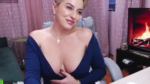 Carrie online show from January 8, 2:56 pm