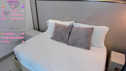 carriepink_ online show from October 28, 3:29 pm