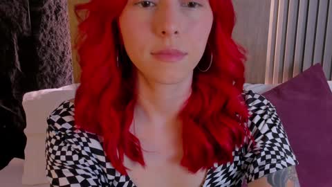 Casandra  online show from December 9, 8:01 pm