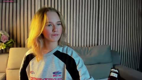 Casey sweeet online show from September 29, 8:08 am