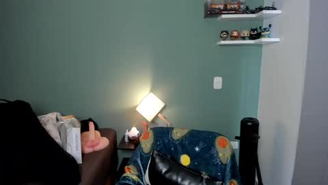 Snapshot of cassandra_caiin chatting on December 8, 3:56 pm Cassie online show from December 8, 3:56 pm