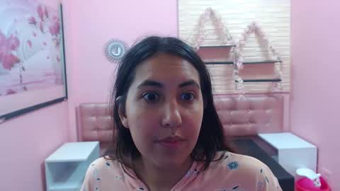 Snapshot of cassandra_ruizz chatting on September 18, 7:56 pm 573215024606 online show from September 18, 7:56 pm