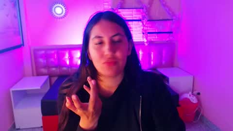 Snapshot of cassandra_ruizz chatting on September 19, 8:19 pm 573215024606 online show from September 19, 8:19 pm