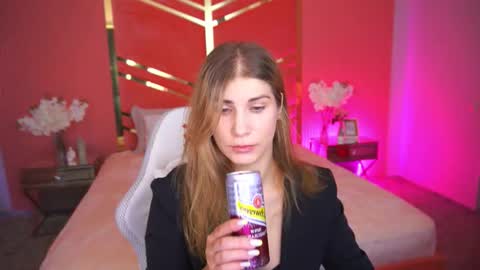Snapshot of cassandragood chatting on September 9, 7:41 am Lena online show from September 9, 7:41 am