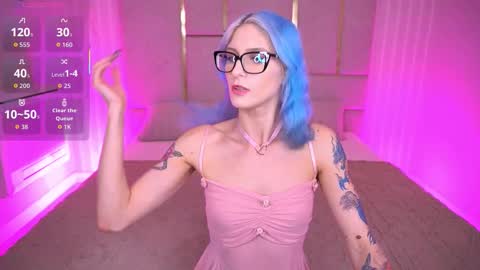 Snapshot of cassandrastars chatting on October 28, 12:27 am Cassandra online show from October 28, 12:27 am