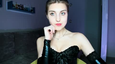 Snapshot of cassiablade1 chatting on December 2, 6:52 pm Seductress Cassia FINDOM AND SADISM NO NUDE online show from December 2, 6:52 pm