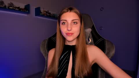 Snapshot of cassiablade1 chatting on January 6, 7:35 pm Seductress Cassia FINDOM AND SADISM NO NUDE online show from January 6, 7:35 pm