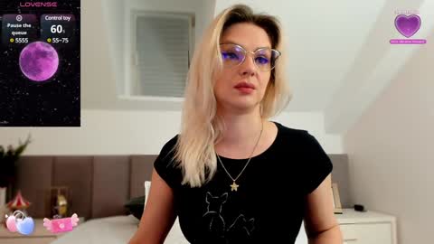 Snapshot of cassidyanne chatting on January 13, 6:06 am cassidyanne online show from January 13, 6:06 am