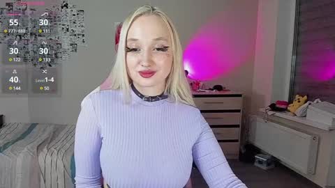 Cassie Rosss online show from January 17, 8:00 pm