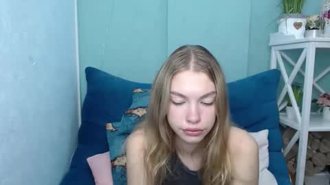 Snapshot of cassiedii chatting on September 11, 4:46 am Tina online show from September 11, 4:46 am