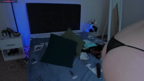 Cassie online show from December 15, 6:40 am