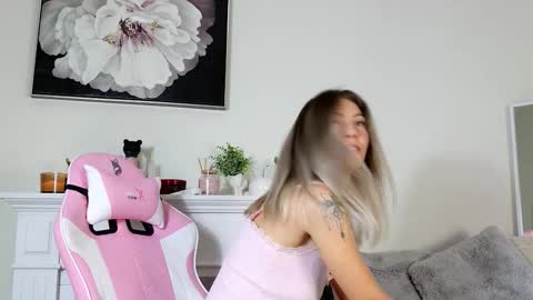 Cassi online show from November 10, 4:07 am