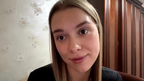 Anessa online show from October 6, 5:07 pm