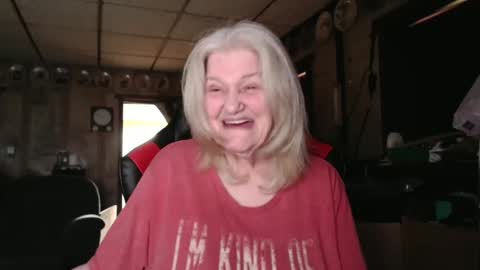 cat online show from September 25, 7:01 pm