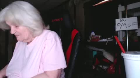 cat online show from February 5, 6:26 pm