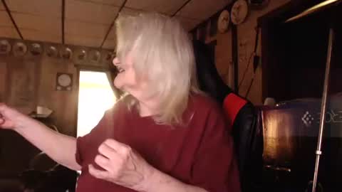 cat online show from September 10, 5:35 pm