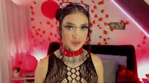 Snapshot of cata_greenn chatting on February 11, 9:03 pm Cata green model independient online show from February 11, 9:03 pm