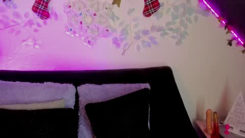 Snapshot of cata_greenn chatting on December 16, 7:43 pm Cata green model independient online show from December 16, 7:43 pm