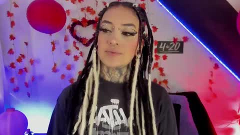 Snapshot of cata_greenn chatting on February 21, 9:00 pm Cata green model independient online show from February 21, 9:00 pm