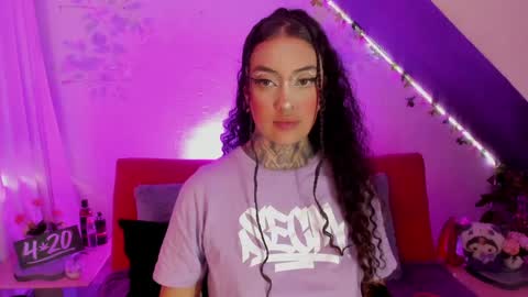 Snapshot of cata_greenn chatting on January 20, 9:53 pm Cata green model independient online show from January 20, 9:53 pm